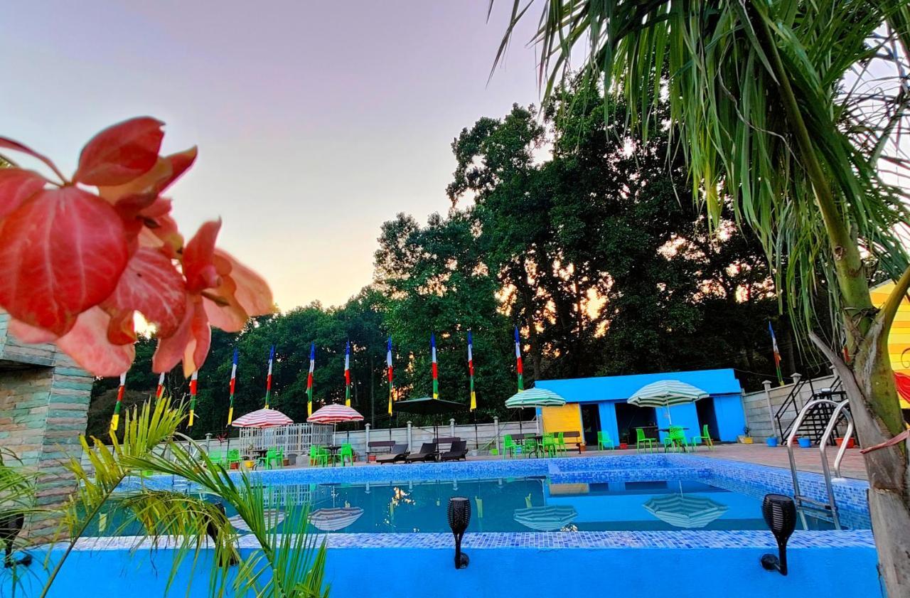 Green Vista Resort Chālsa エクステリア 写真