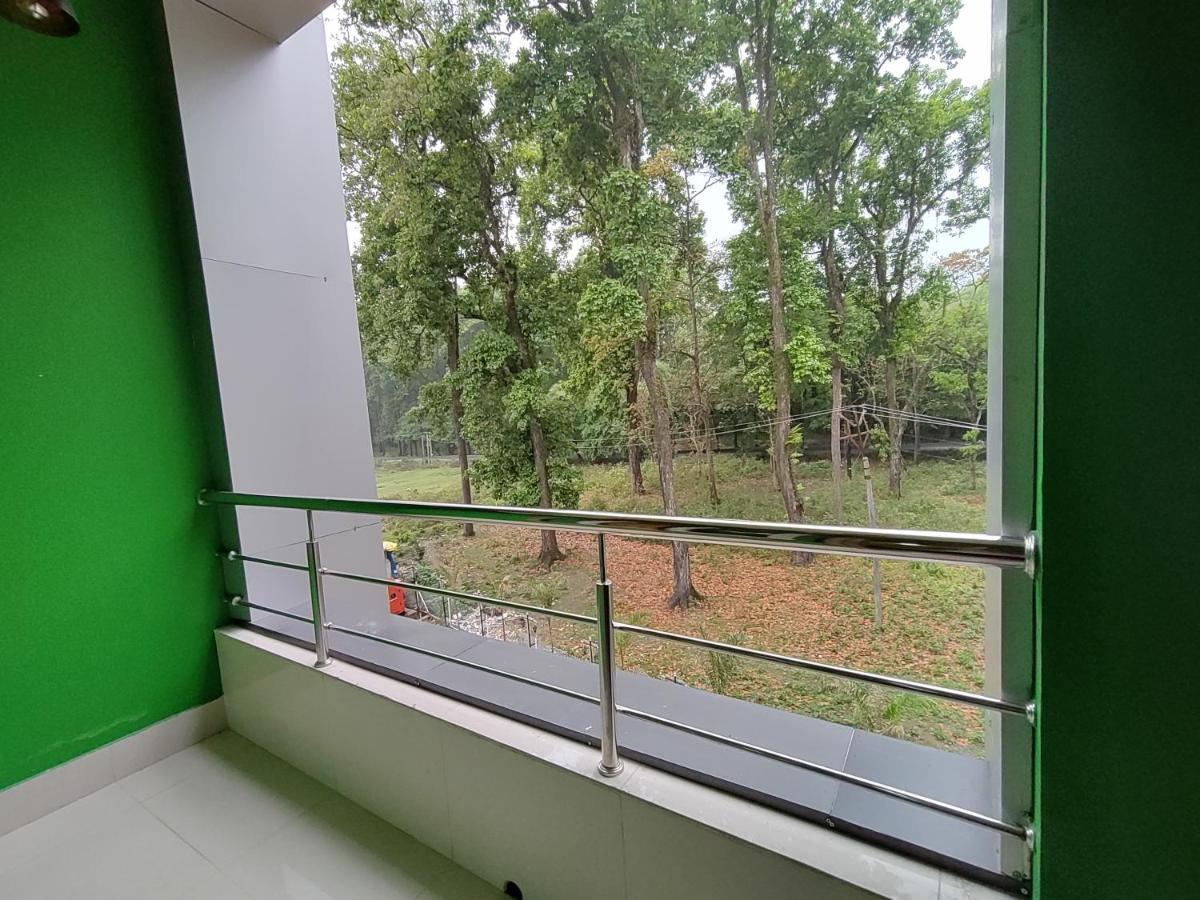 Green Vista Resort Chālsa エクステリア 写真