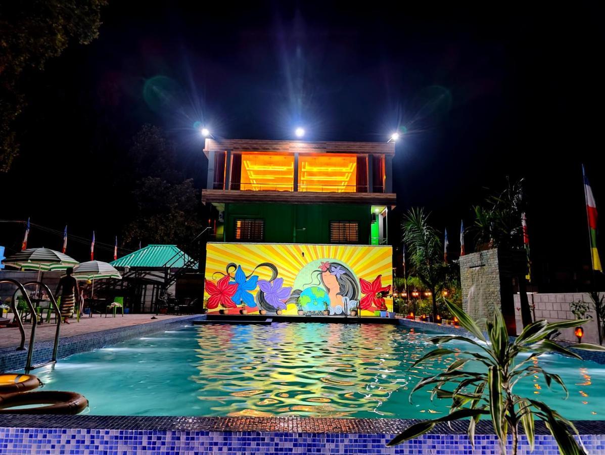Green Vista Resort Chālsa エクステリア 写真