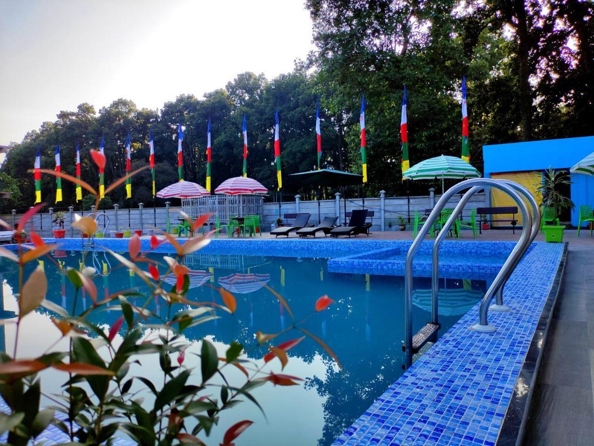 Green Vista Resort Chālsa エクステリア 写真
